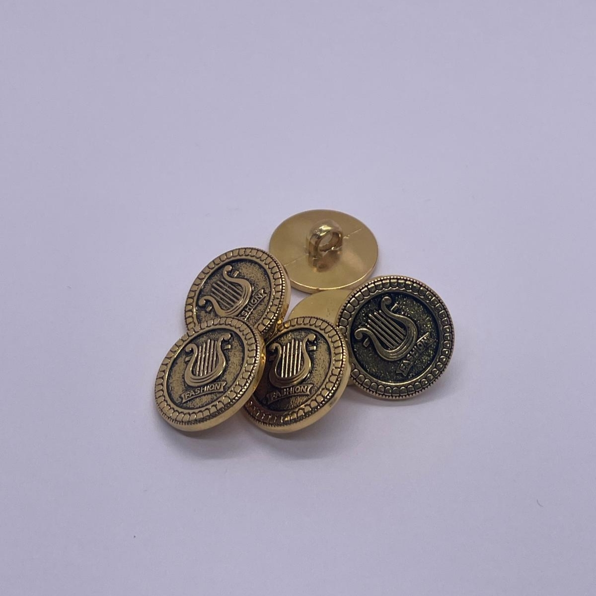 6 Adet Metal Görünümlü Plastik Düğme (17mm, Gold) - Görsel 3