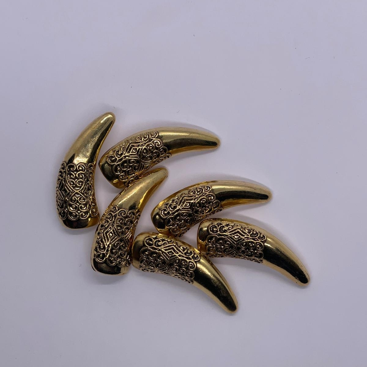 6 Adet Metal Görünümlü Plastik Düğme (36mm, Gold) - Görsel 2