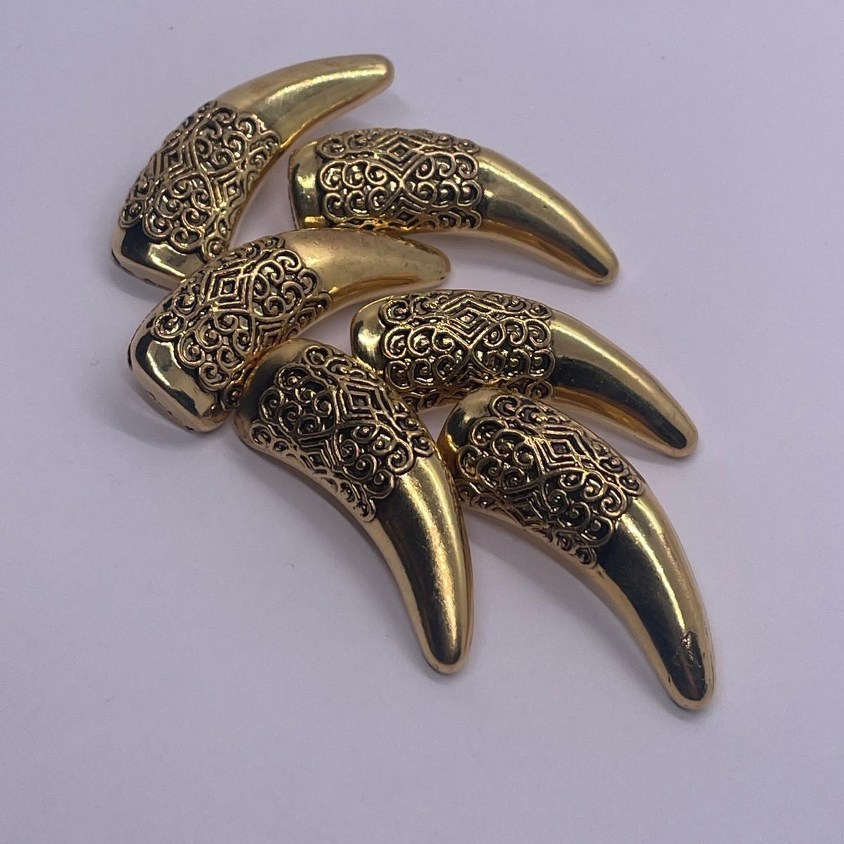 6 Adet Metal Görünümlü Plastik Düğme (36mm, Gold) - Görsel 3