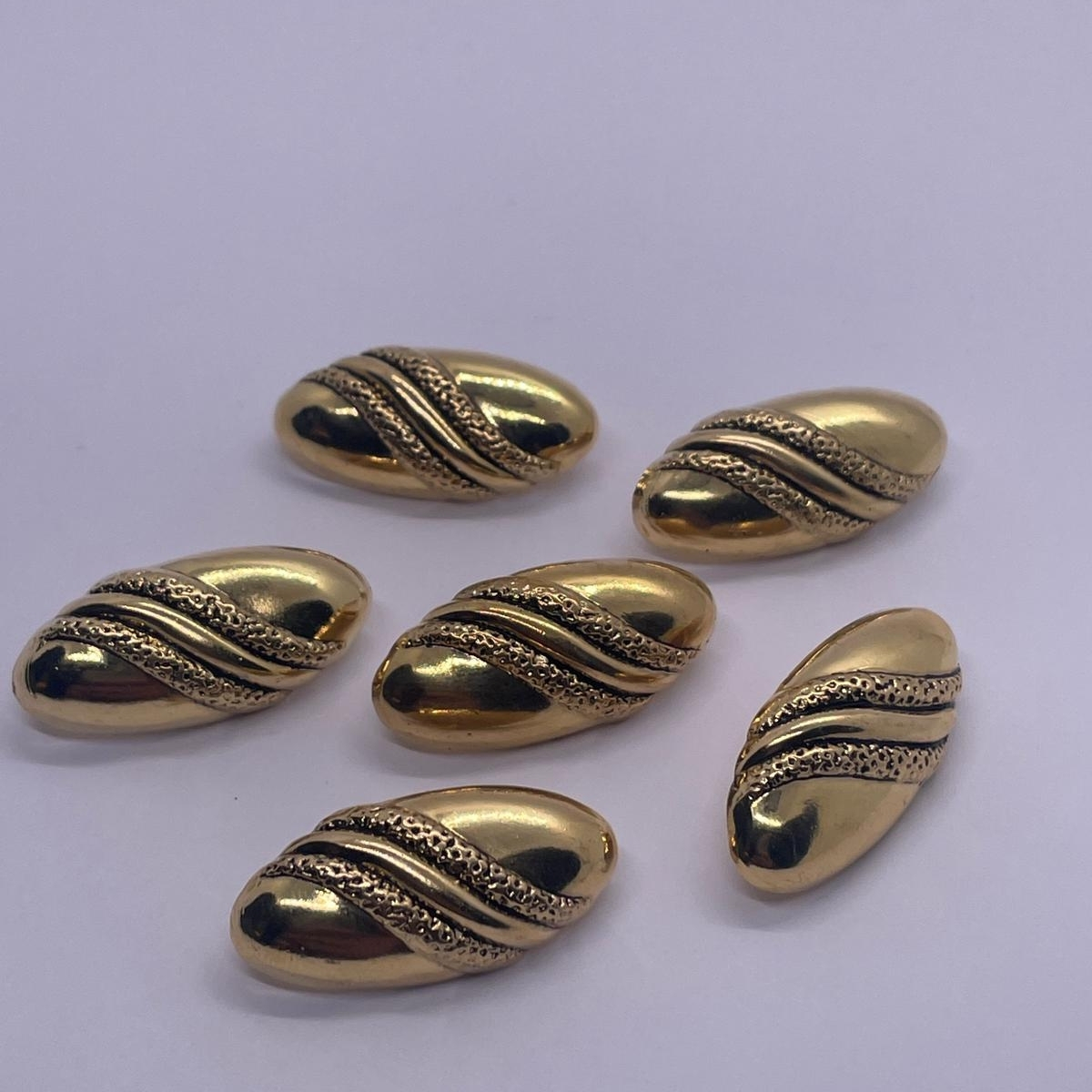 6 Adet Metal Görünümlü Plastik Düğme (30mm, Gold) - Görsel 4