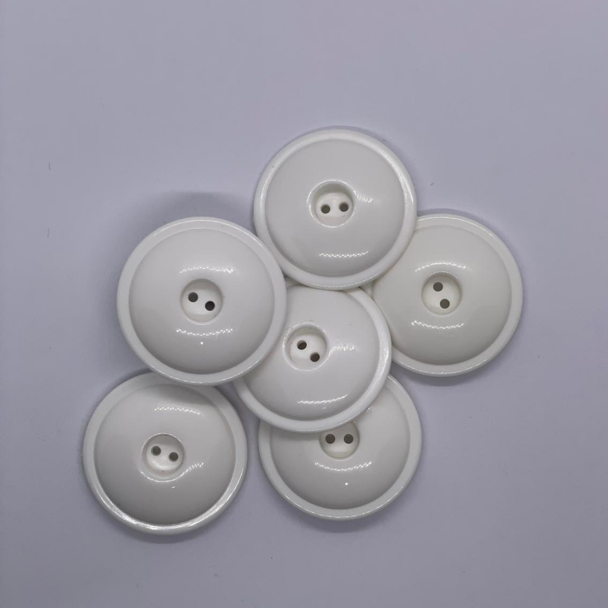 2 Delikli 6 Adet Plastik Düğme (32mm, Beyaz) - Görsel 3