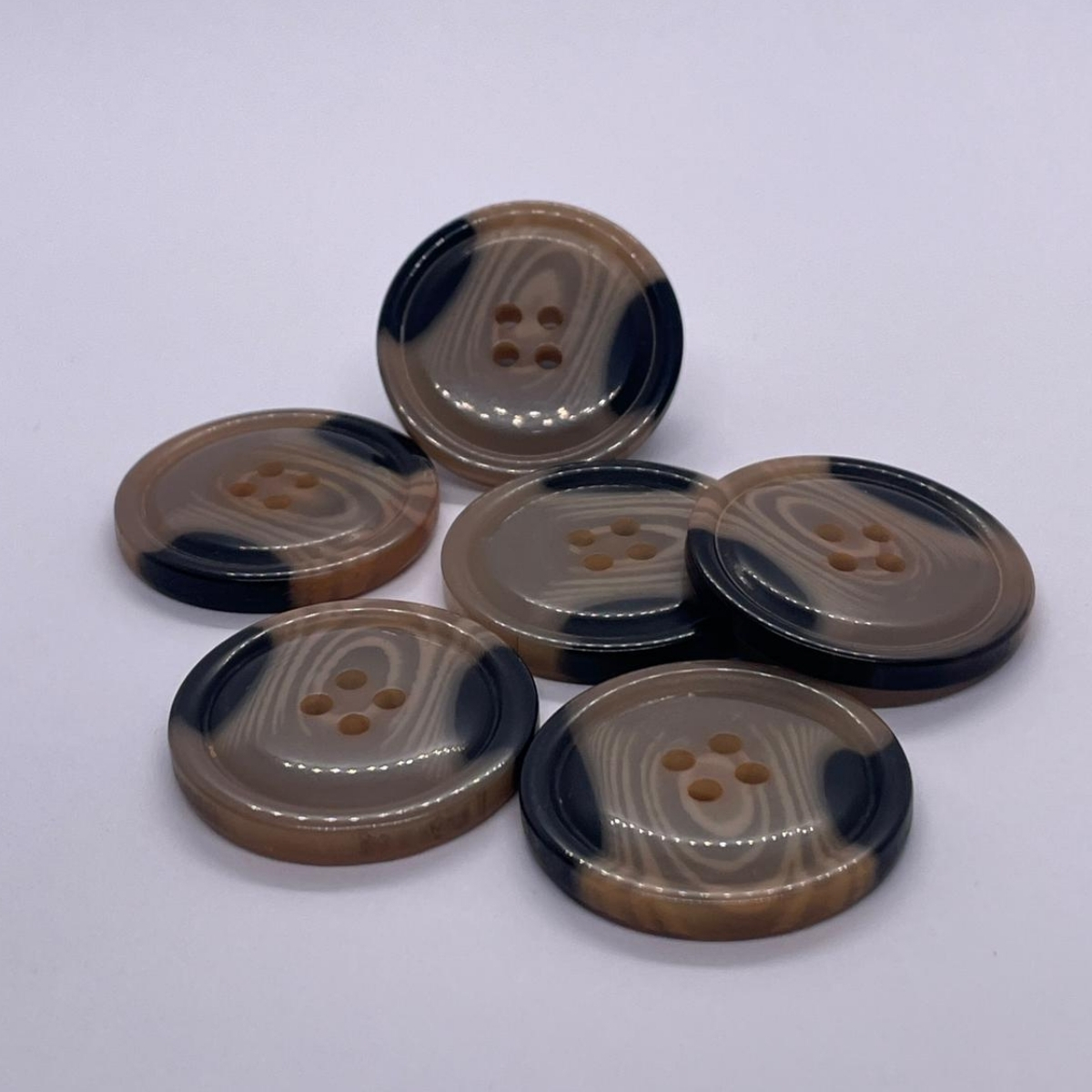 4 Delikli 6 Adet Plastik Düğme (27mm, Kahve) - Görsel 2