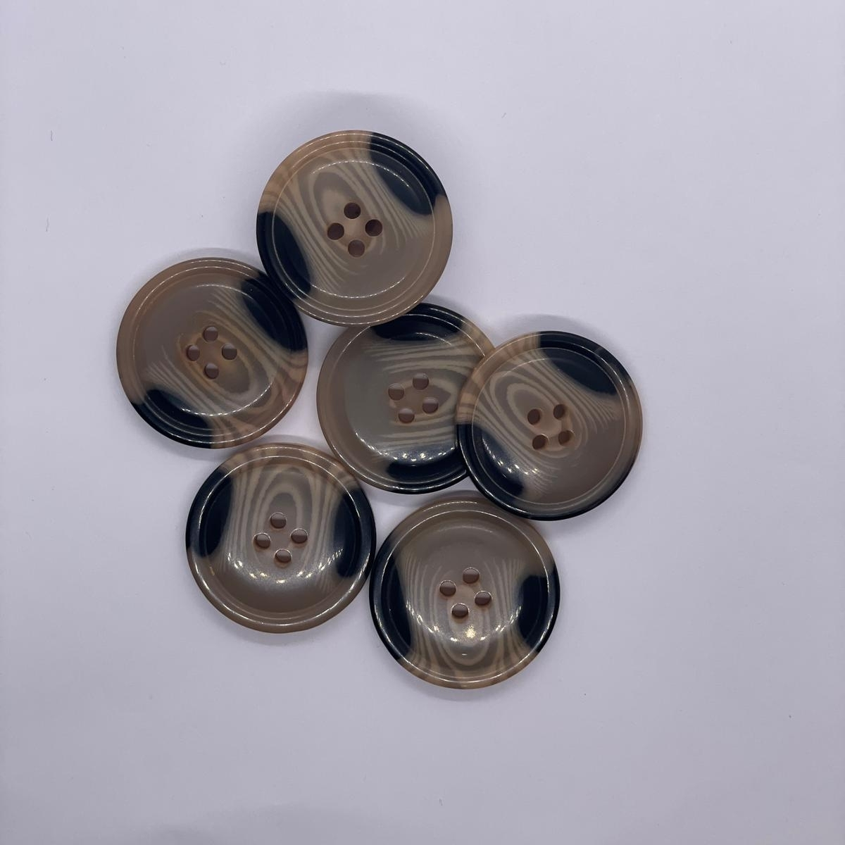 4 Delikli 6 Adet Plastik Düğme (27mm, Kahve) - Görsel 3