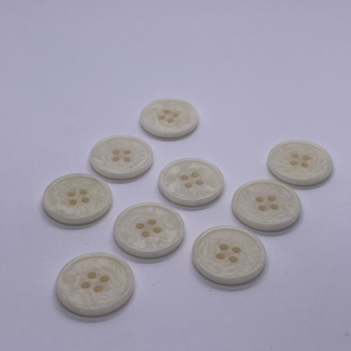 4 Delikli 10 Adet Plastik Düğme (19mm, Beyaz) - Görsel 2