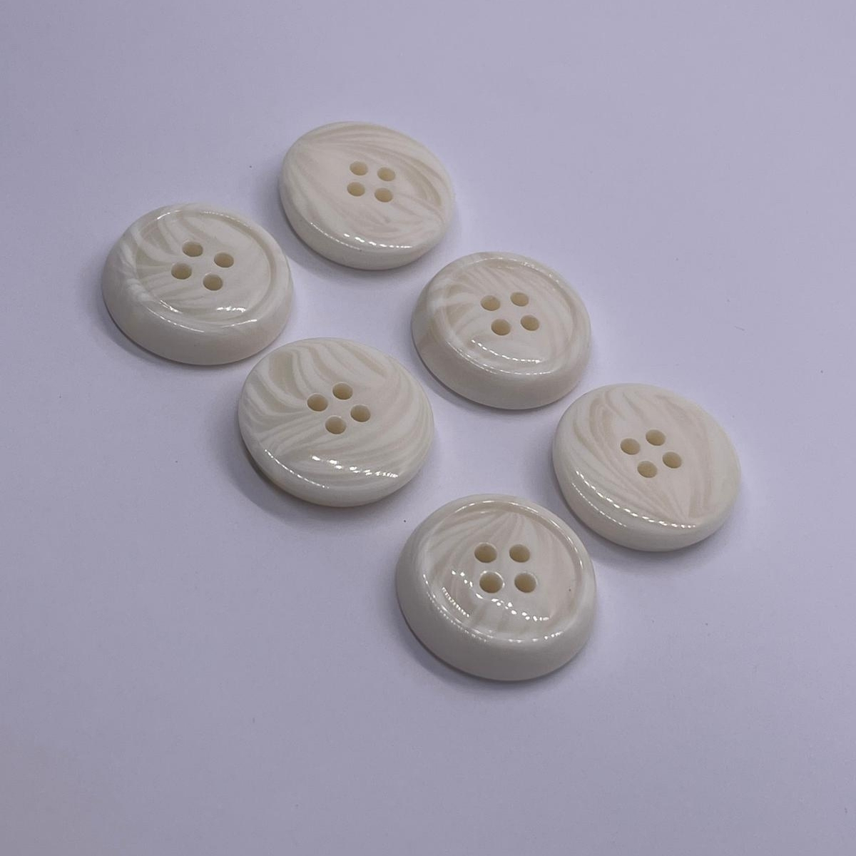 4 Delikli 10 Adet Plastik Düğme (22mm, Beyaz) - Görsel 3