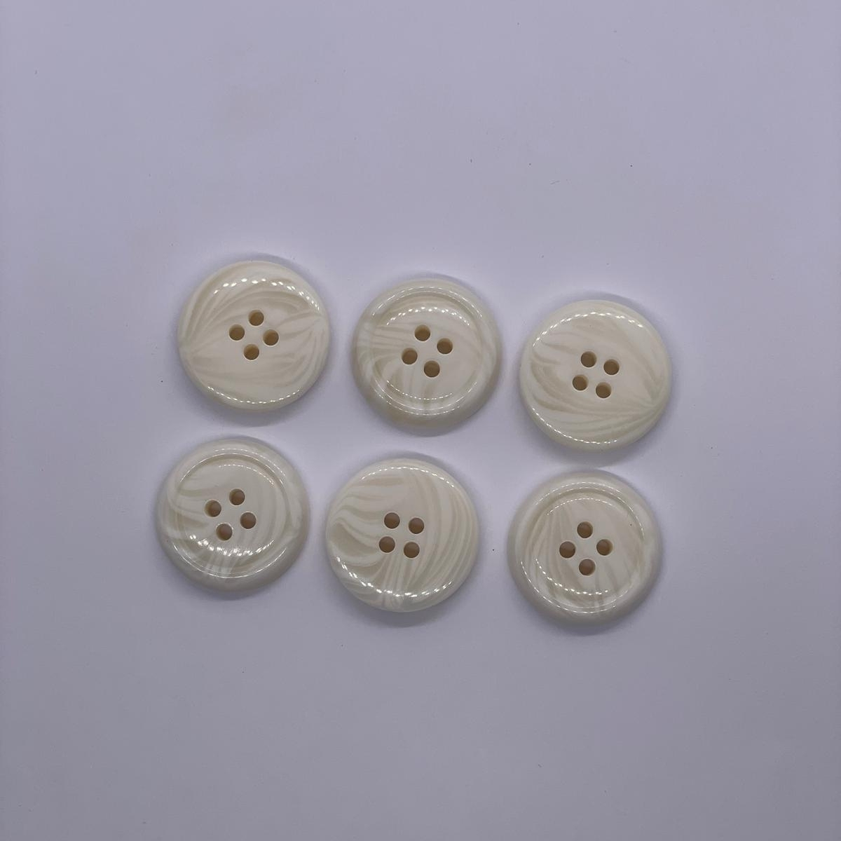 4 Delikli 10 Adet Plastik Düğme (22mm, Beyaz) - Görsel 2